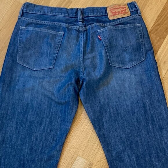 Levi's 514 Straight Fit Medium Wash Denim Jeans Size 34 x 34 - Picture 4 of 8